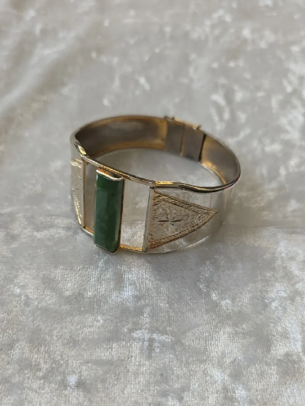 no brand gold tone